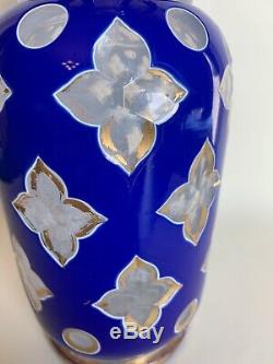 910320 Blue Overlay White Overlay Crystal Vase WithRound, Petal Shape Cuts WithGold