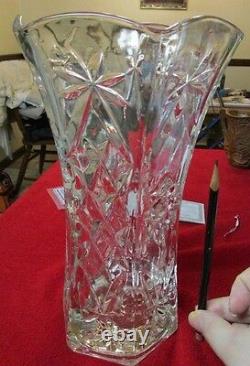 Beautiful Ornate Cut Glass Crystal Vase Plants Garden Jar Dinner Lunch Office