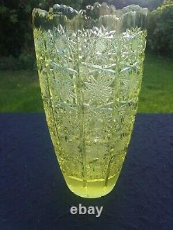 Bohemian Czech Citrene cut crystal glass vase Brunswick star lace 20.5 cm high