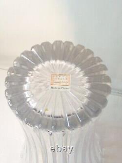 Fifth Avenue Crystal Ltd Deep Cut Deco style Heavy crystal vase made in china