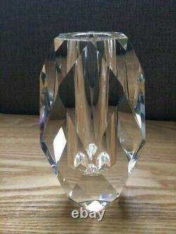 Hand cut solid clear crystal glass 6oval vase diamond-like shape modern design