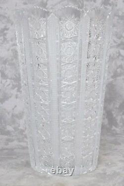 NICE Hand-Cut Czech Crystal Flower Vase 10