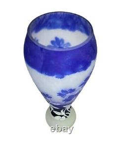 Shannon Crystal of Ireland Signed Mouth Blown Hand-Cut Blue Art Glass Vase