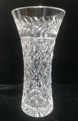 Stuart CHELTENHAM Laurel & Cross Cut Crystal 10 Vase (F99)