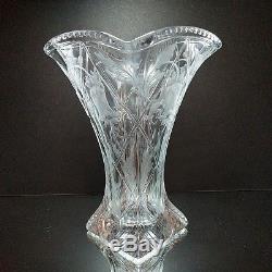 Stunning ANTIQUE VICTORIAN Cut and Etched Clear Lead Crystal Vase Flower 8 Tall