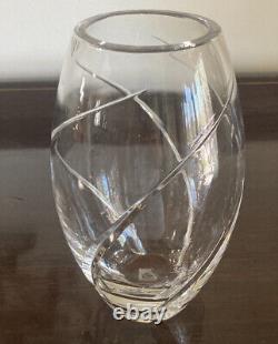 TIFFANY & CO SWIRL OPTIC Cut Crystal 8 Flower Vase- Signed DISCONTINUED