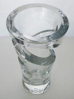 VERY NICE Estate Signed Baccarat Tornado Architecture Cut Crystal Glass Vase