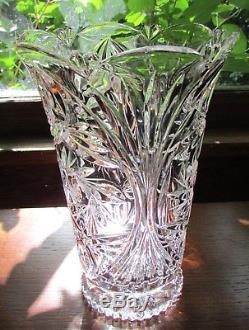 Vintage Beautiful Stunning Design Etched Cut Glass Heavy Crystal Vase